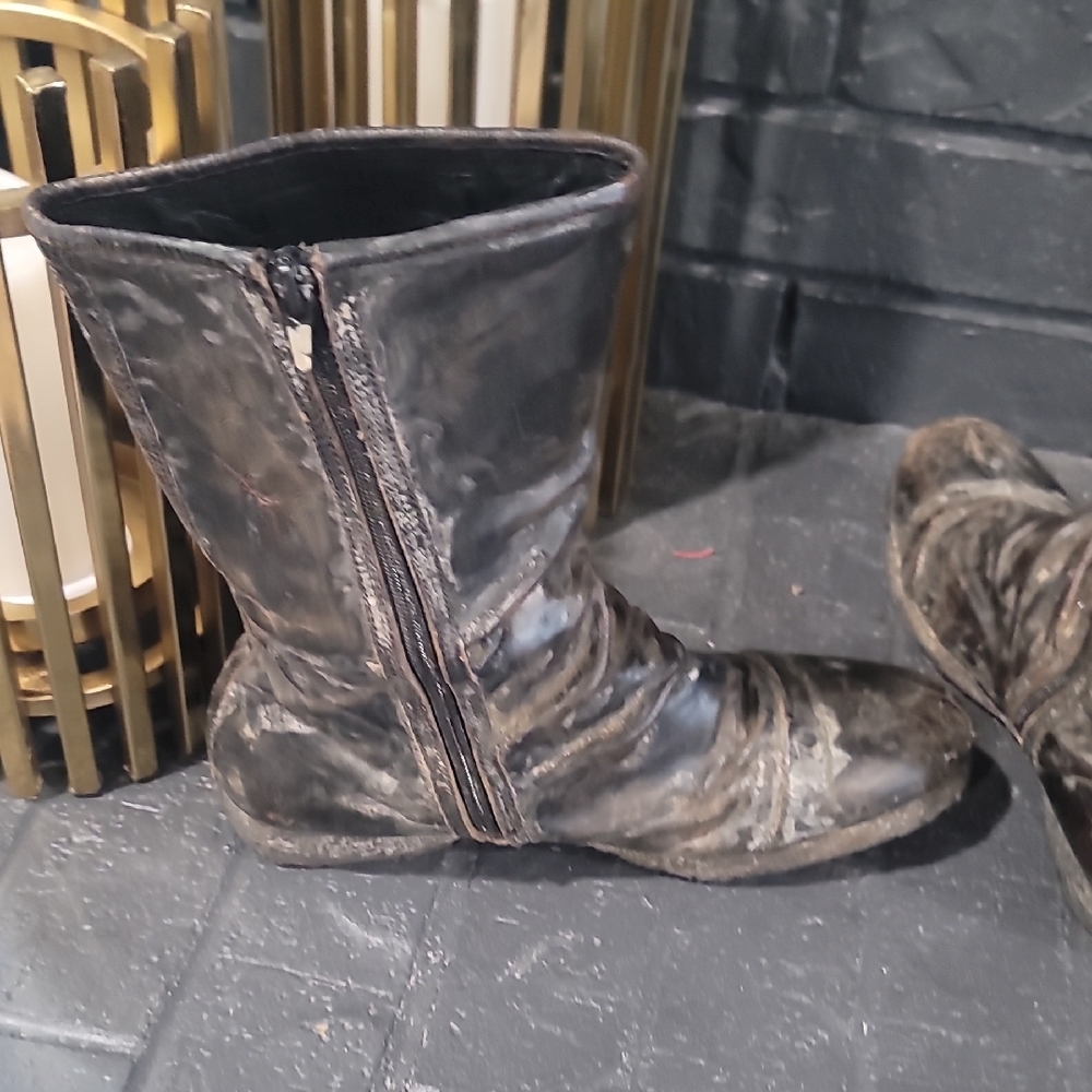 Bed Stu Distressed Black Ankle Boots - Picture 6 of 8